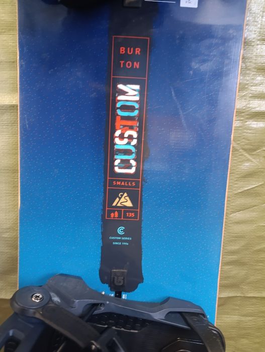 Nr 72 Deska snowboadowa Burton Custom Smalls 135 cm + wiązania