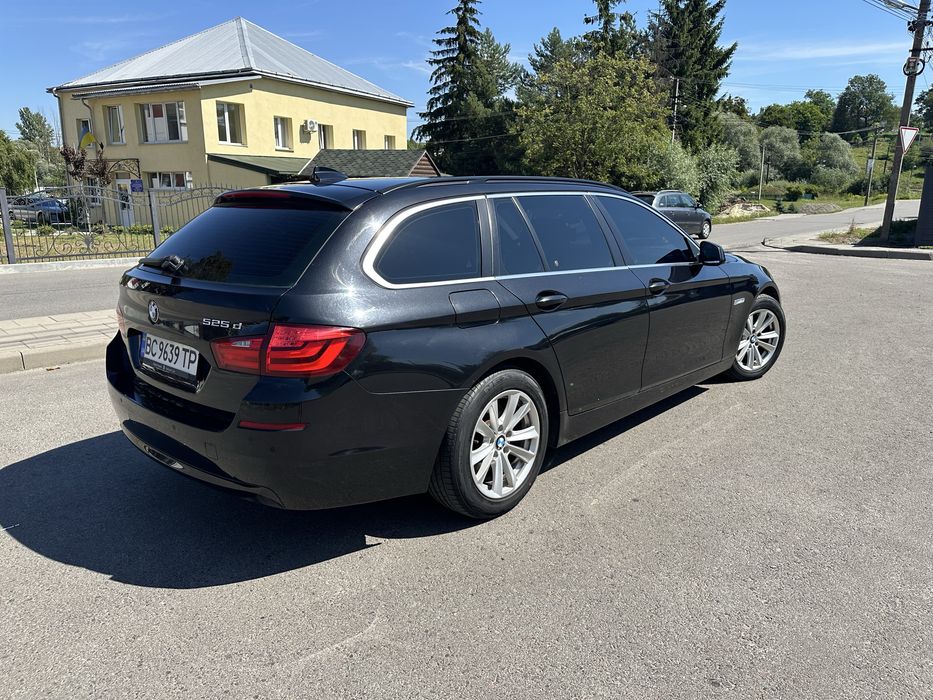 BMW 5 Series F11 2013 рік