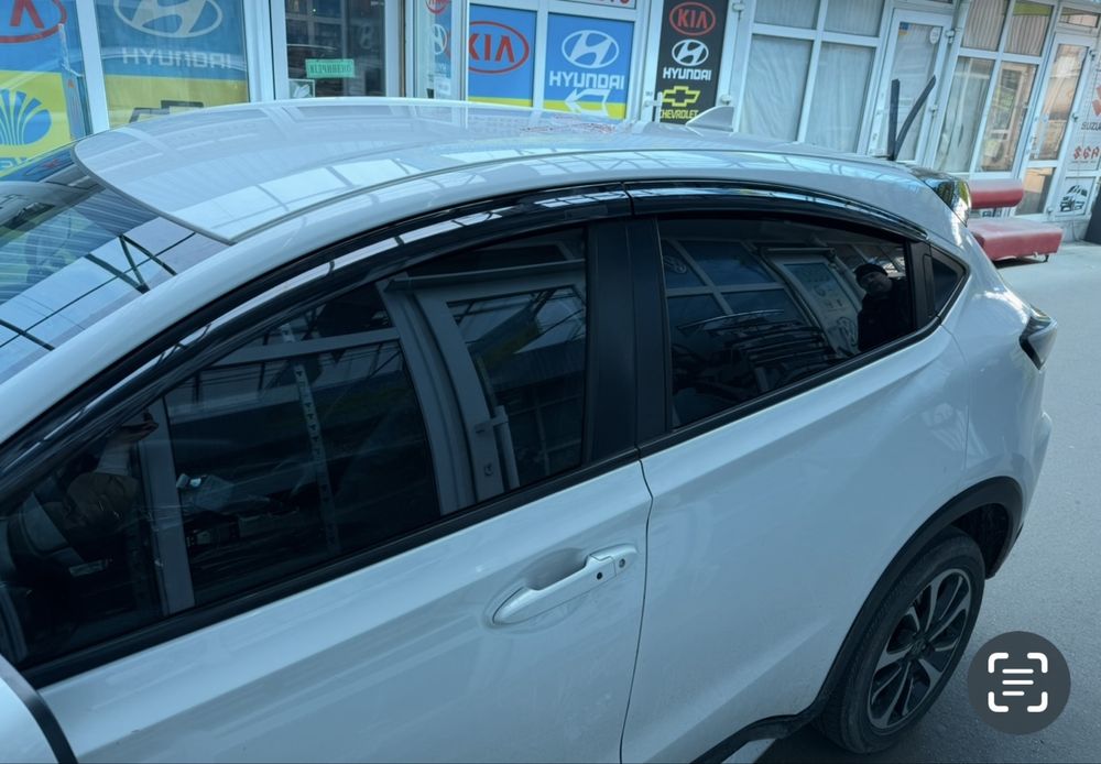 Дефлектори вікон / Вітровики на всі авто