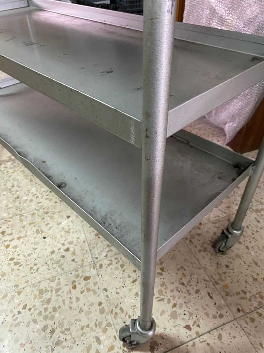 Carrinho industrial com rodas  (2)