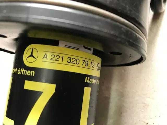 Амортизатор Лівий Правий Передній НОВИЙ Mercedes W221 W216 ABC