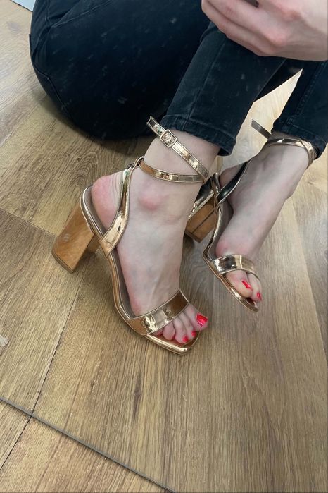 Szpilki buty na obcasie sandalki