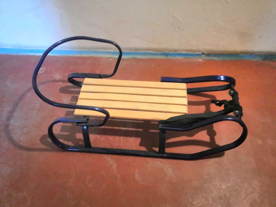 Дитячі (королівські) сані Дешего! Срочно!!