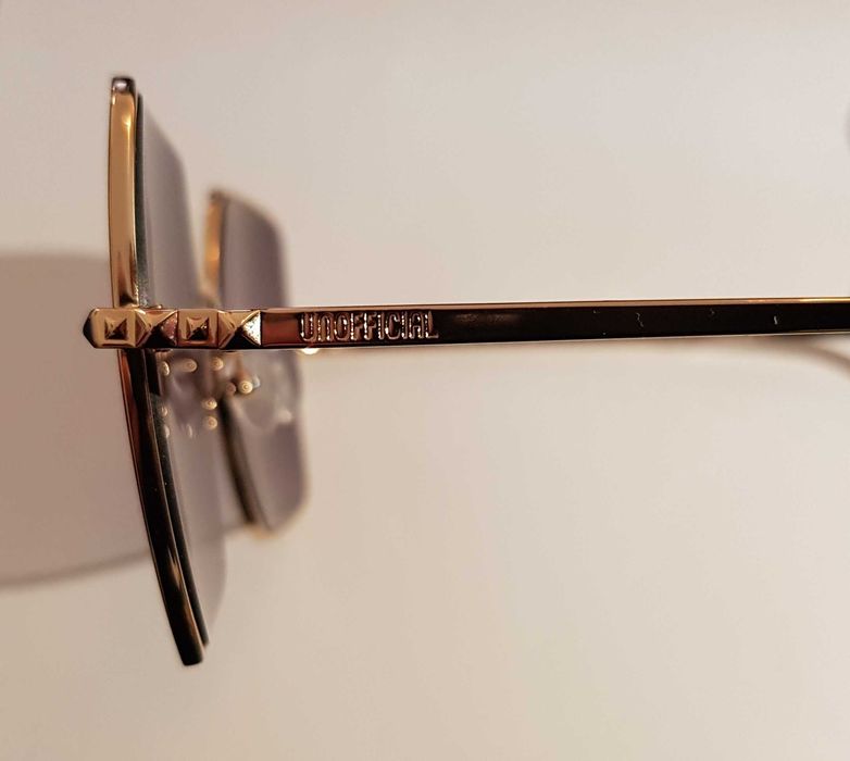 Oculos de sol Unofficial (Novo)