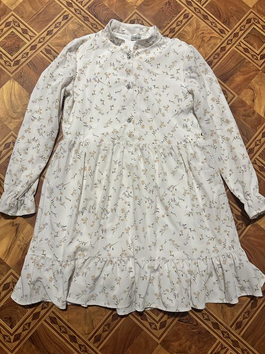 Продам плаття для дівчинки