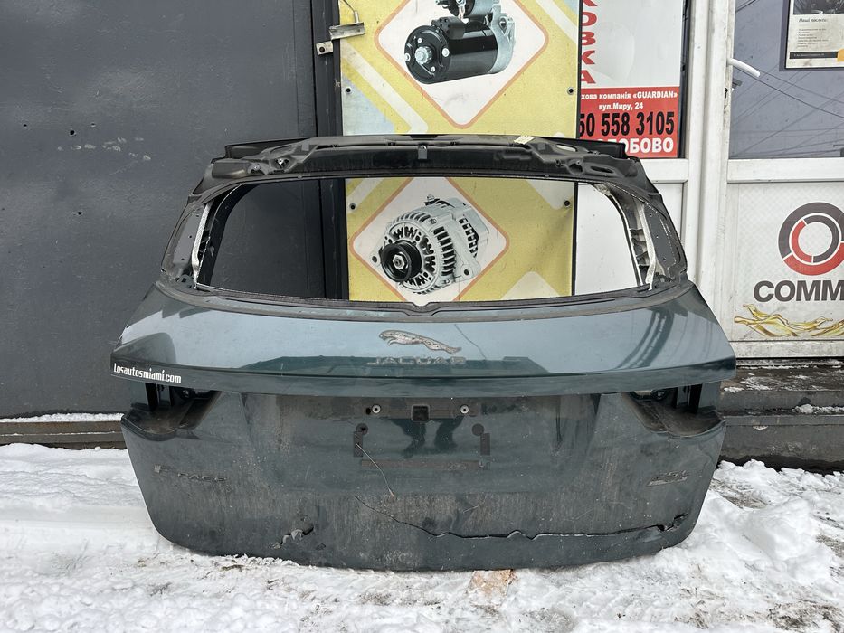 F-Pace кришка багажника