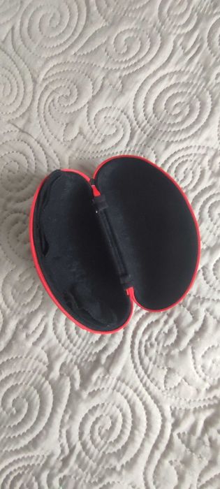 twarde etui na okulary