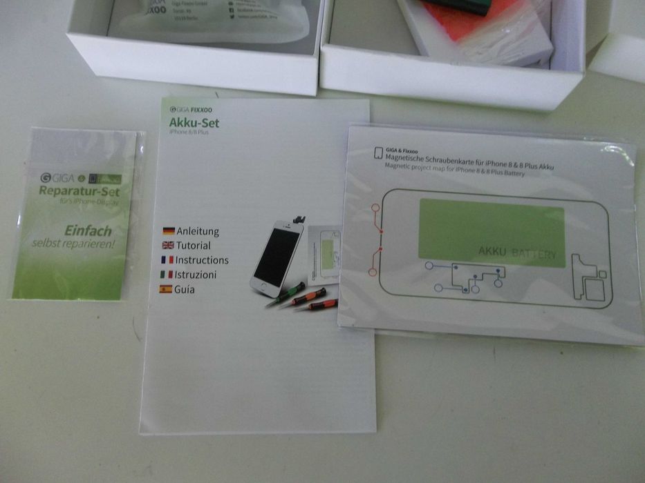 Набор аккум айфон 8+ и набор инструмента для установки.