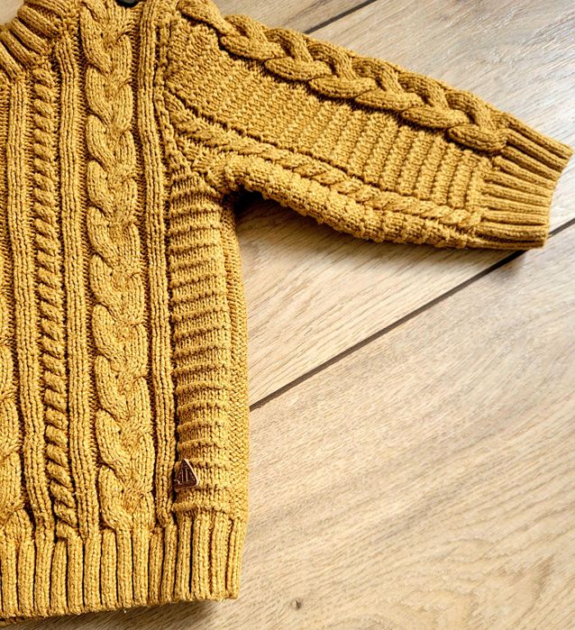 Sweter niemowlęcy 68 3-6 ciepły unisex splot