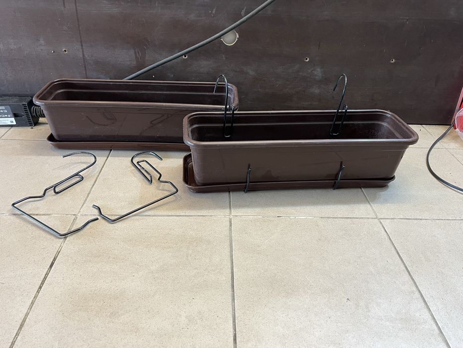 2x Skrzynka balkonowa z podstawką i uchwytami 50 cm