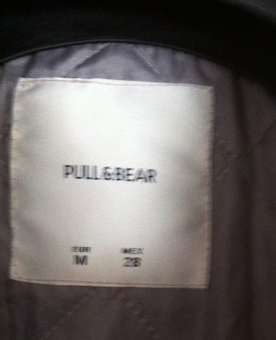blusão criança Pull e Bear novo