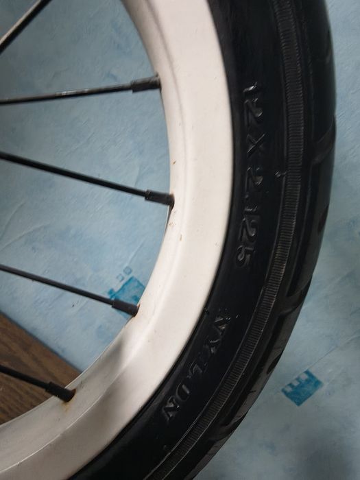 Rowerek biegowy SporTrike Balancer – Solidny, Pompowane koła!