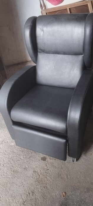 Cadeirão com rodas para pessoas com mobilidade reduzida