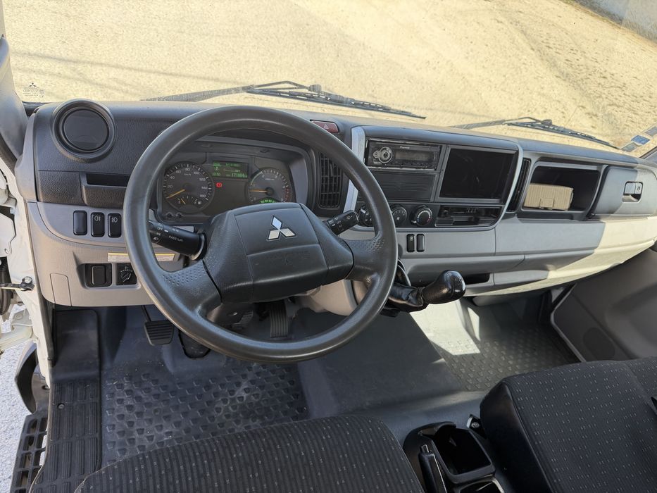 Mitsubishi fuso 3c15 ligeira 2019