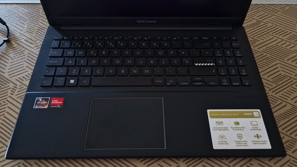ASUS Vivobook Go E1504FA - Como Novo