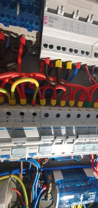 Послуги Послуги електрика від розетки до проводки!
Монтаж проводки, пр