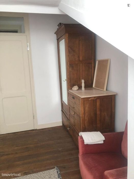 Quarto - localizado em Arroios Lisbon