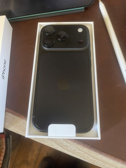 Iphone 18 PRO Preto