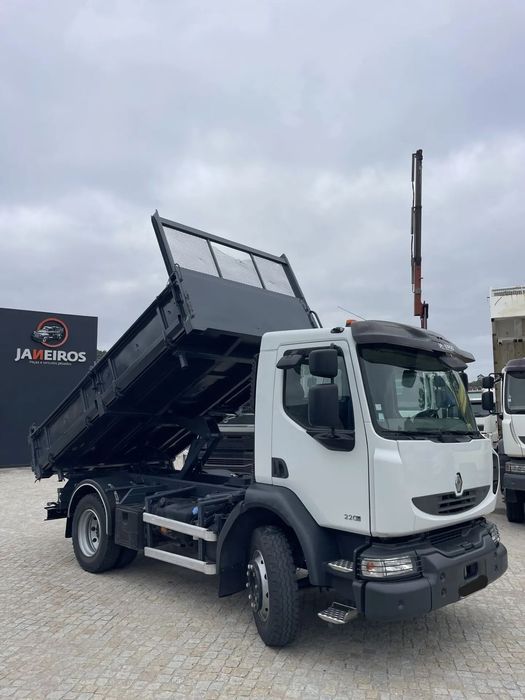 Renault Midlum 220 Dxi - Tri Basculante
