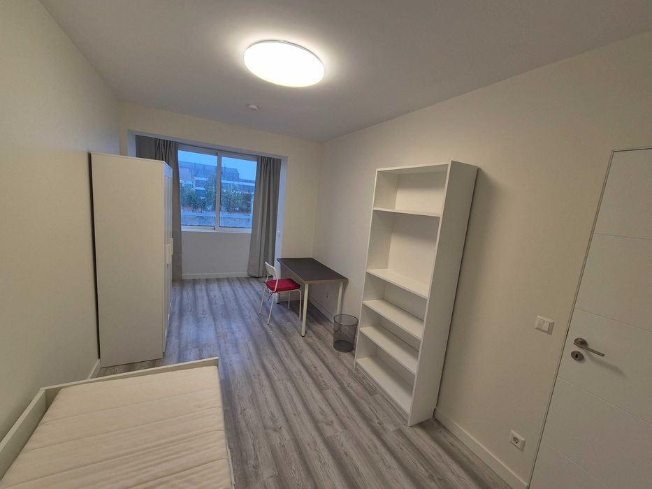 Quarto individual ( apartamento 100m2 renovado) V.N.Gaia
