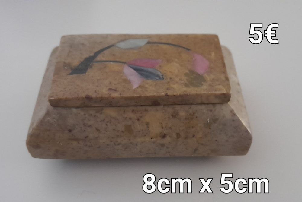 Very Tiny Boxes64552193626369121