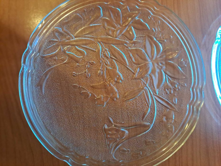 Zestaw talerzyków kryształowych szklanych