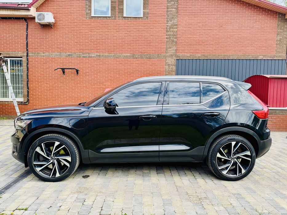 Volvo XC40 1.5PHEV AWD R-Design 2022рік Official