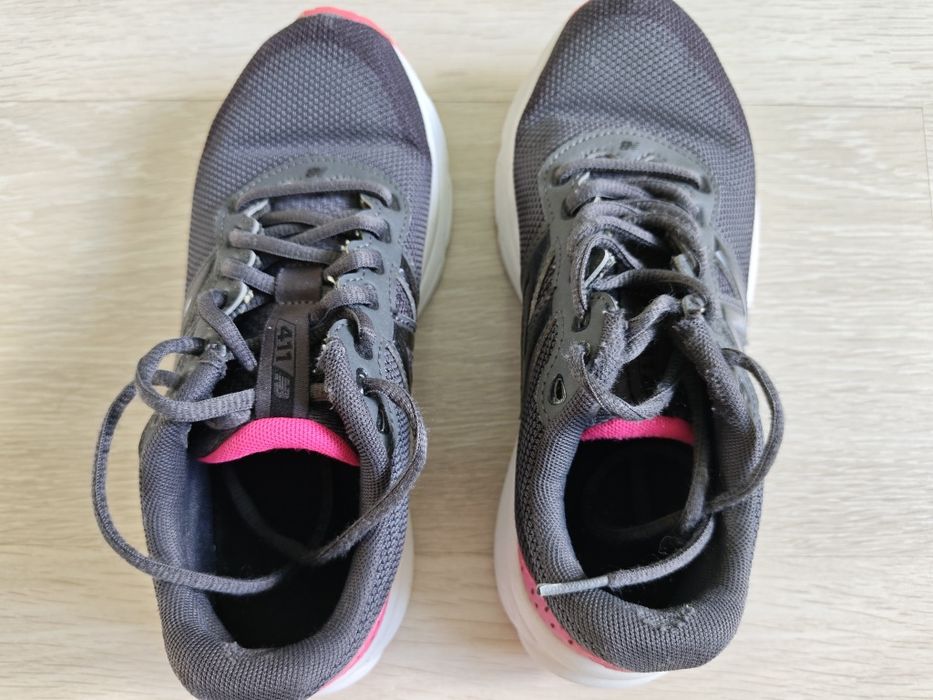 New balance кросовки жіночі 37р