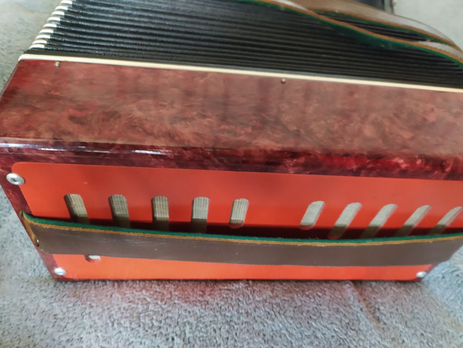 Продається баян "Кремінне"