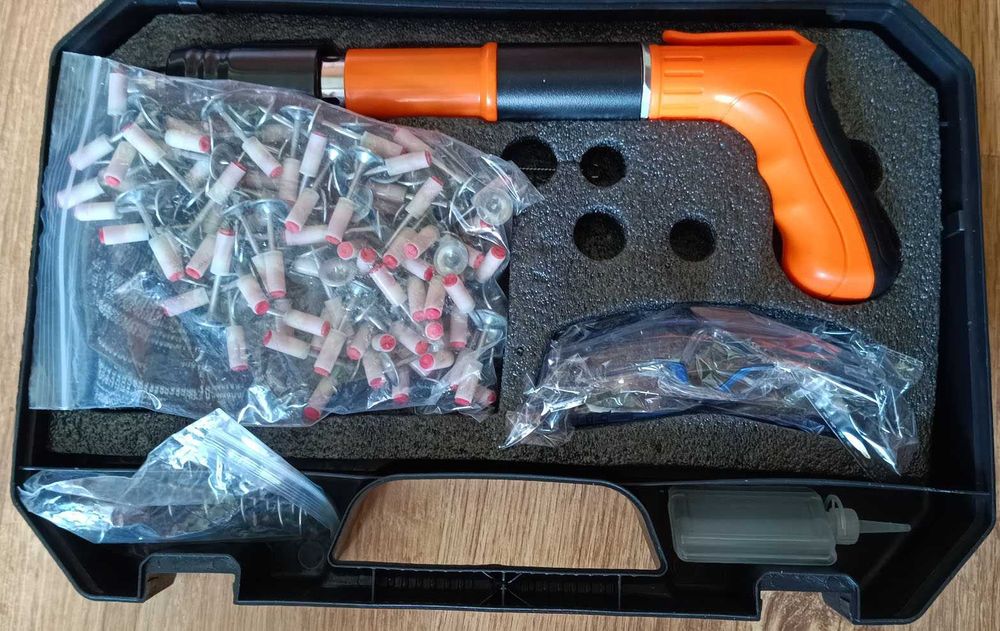 Pistolet do gwoździ ręczny mini nit Nailgun długość 27 mm + 99 gwoździami