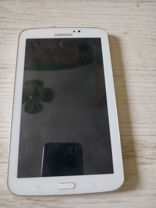 Продается  планшет Samsung Galaxy Tab 3 SM-T210
