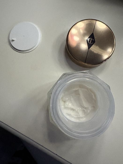 Krem charlotte tilbury magic cream