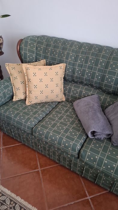 Sala completa em madeira maciça