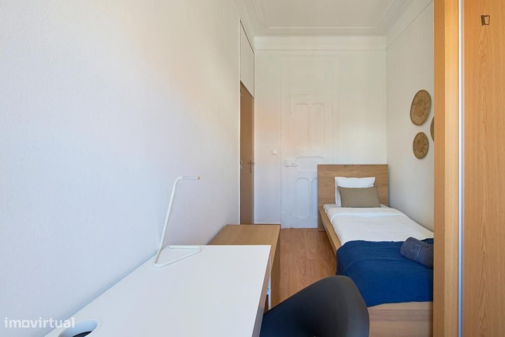 Quarto - localizado em Alameda Lisbon