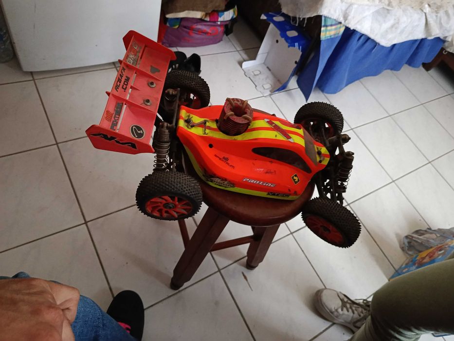 Carro telecomando a gasolina