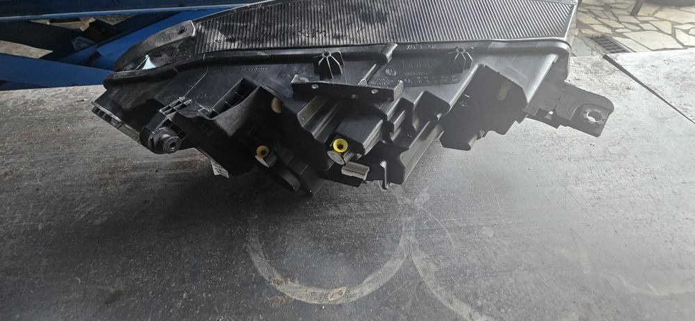 Farol optica vw id4 usada