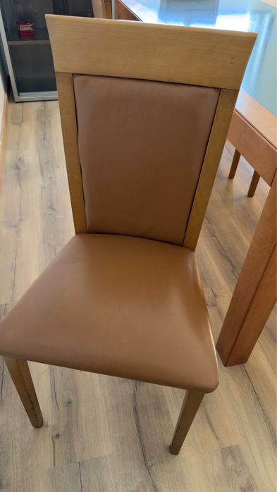 Mesas e cadeiras estado novo