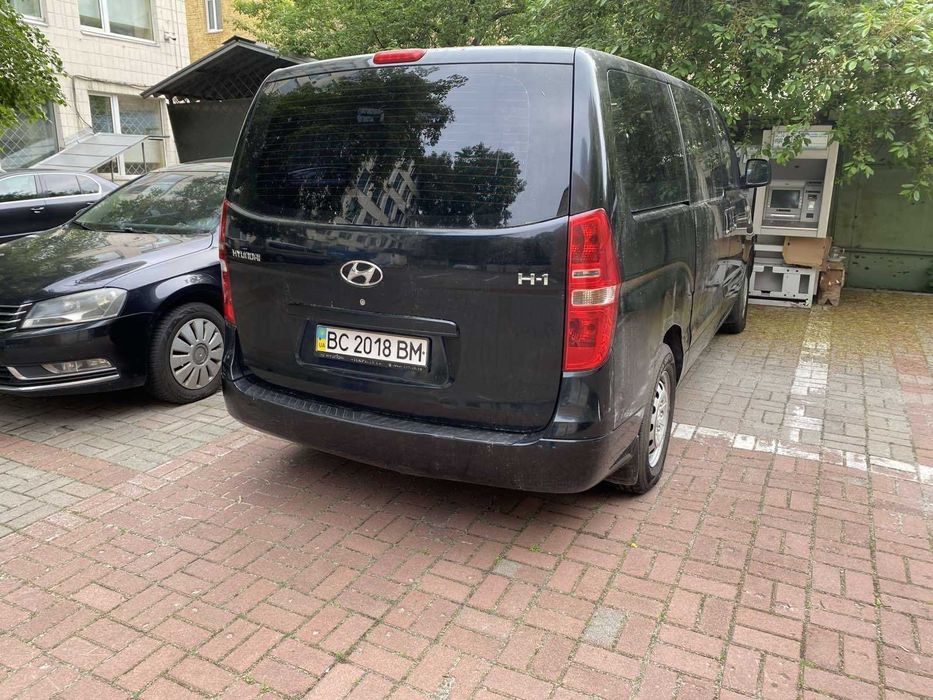 Автомобіль HYUNDAI H-1 2.5 CRDI