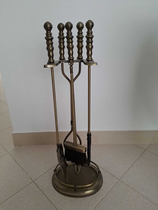 base com suporte com acessorios de lareira