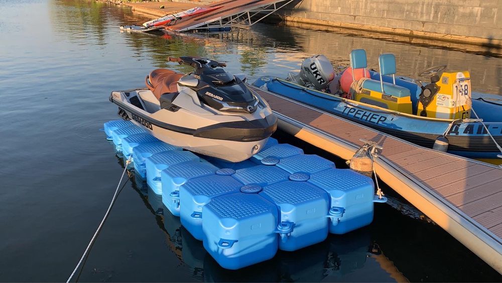 Плавучий док Seadoo Yamaha човен