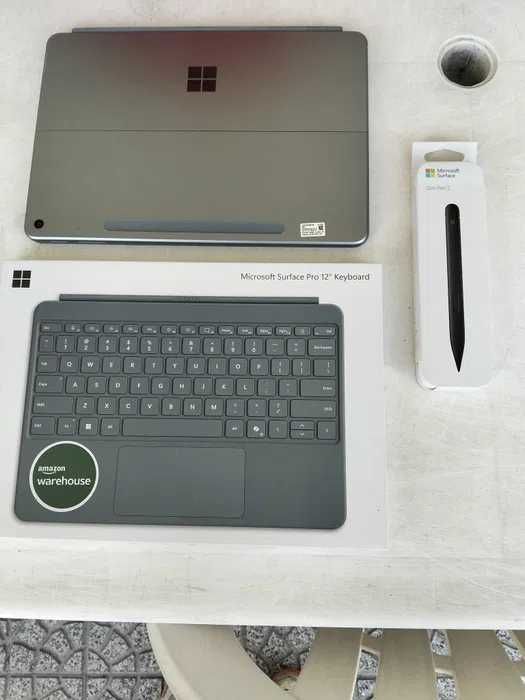 Microsoft Surface Pro 12" Snapdragon X Plus 16GB 512GB + extras
