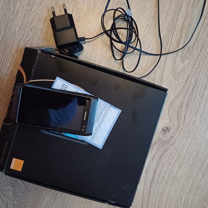Nokia n8 w stanie idealnym , pudełko,  ładowarka,  papiery , wyproduko