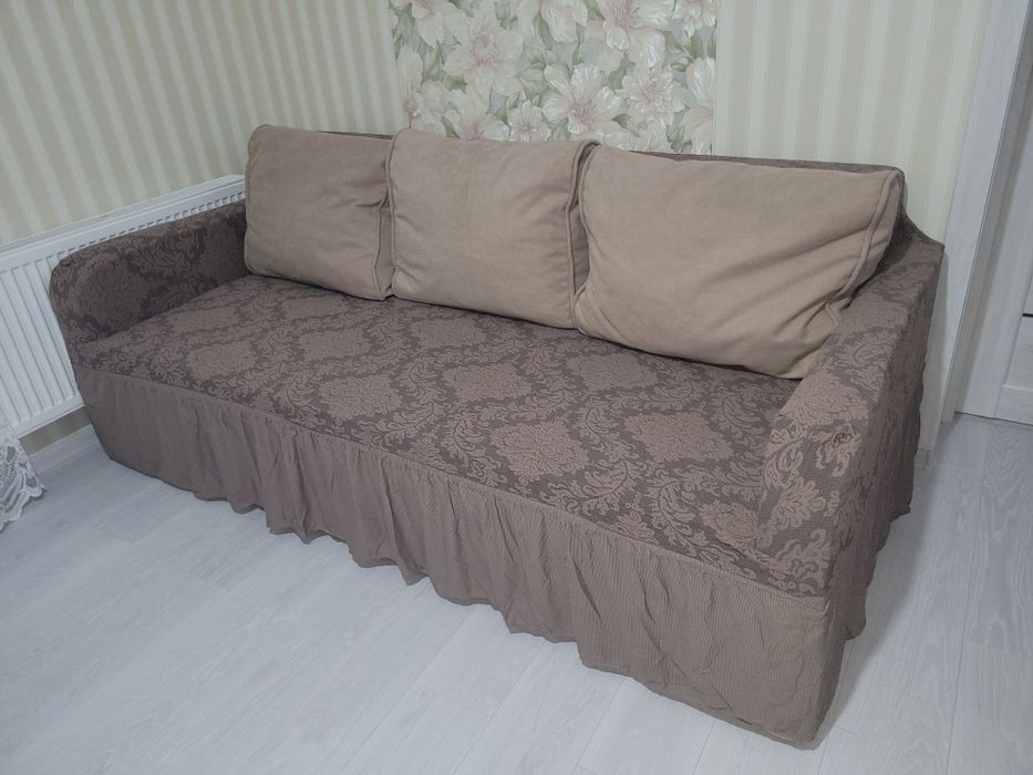 Продам диван і два крісла