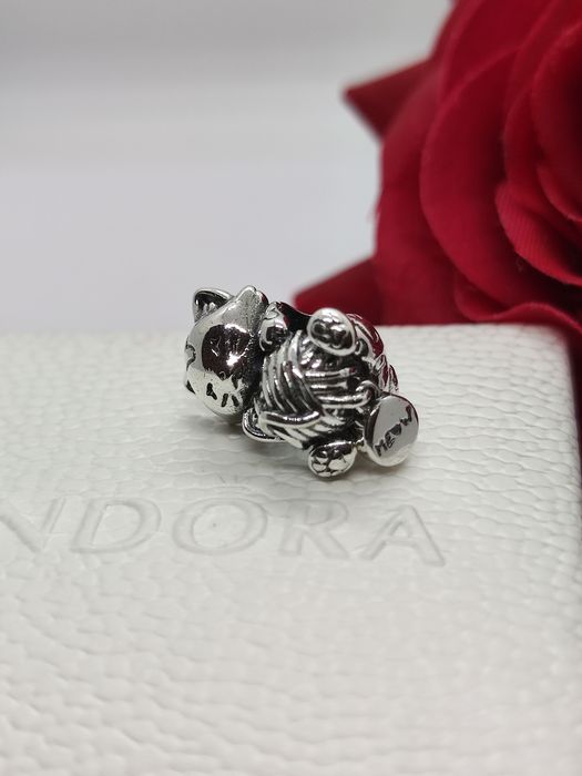 Charm's kotek z kłębuszkiem srebro S925