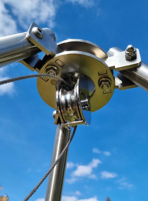 Grill nierdzewny trójnóg 225cm +2 ruszty 90 i 50cm + kołowrotek zestaw