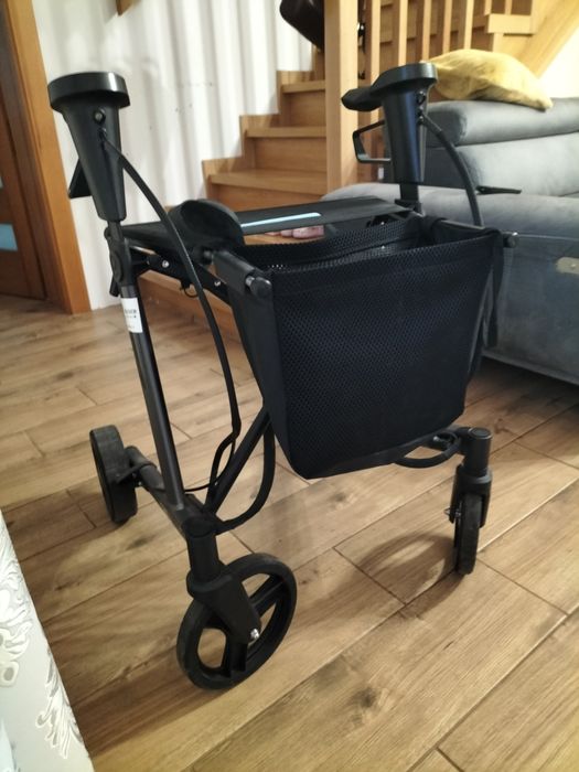 Sprzedam chodzik marki ELLO elektryczny .