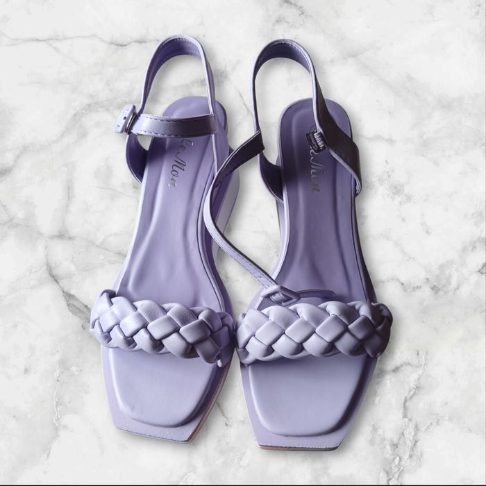 Взуття босоніжки