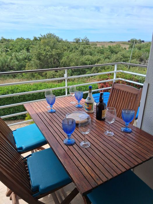 Alvor T1,  frente praia, piscinas, jardim, vista mar, 18 Julho a 25,  25 Julho a 01 Agosto, ultima hora., e Setembro
