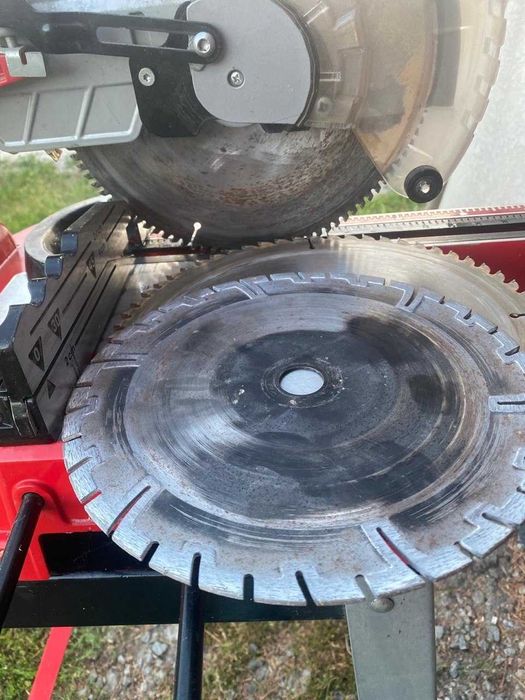 Einhell TC-SM2531/2U — торцювальна пила з протяжкою на продаж