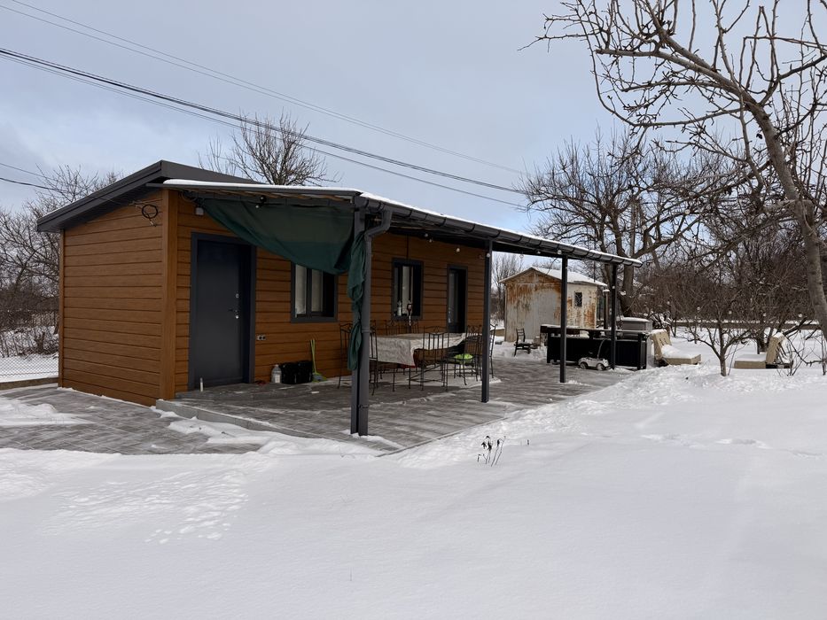 Дача в межах міста 3 километри від Яхт Клуб Січ, заміський будинок,